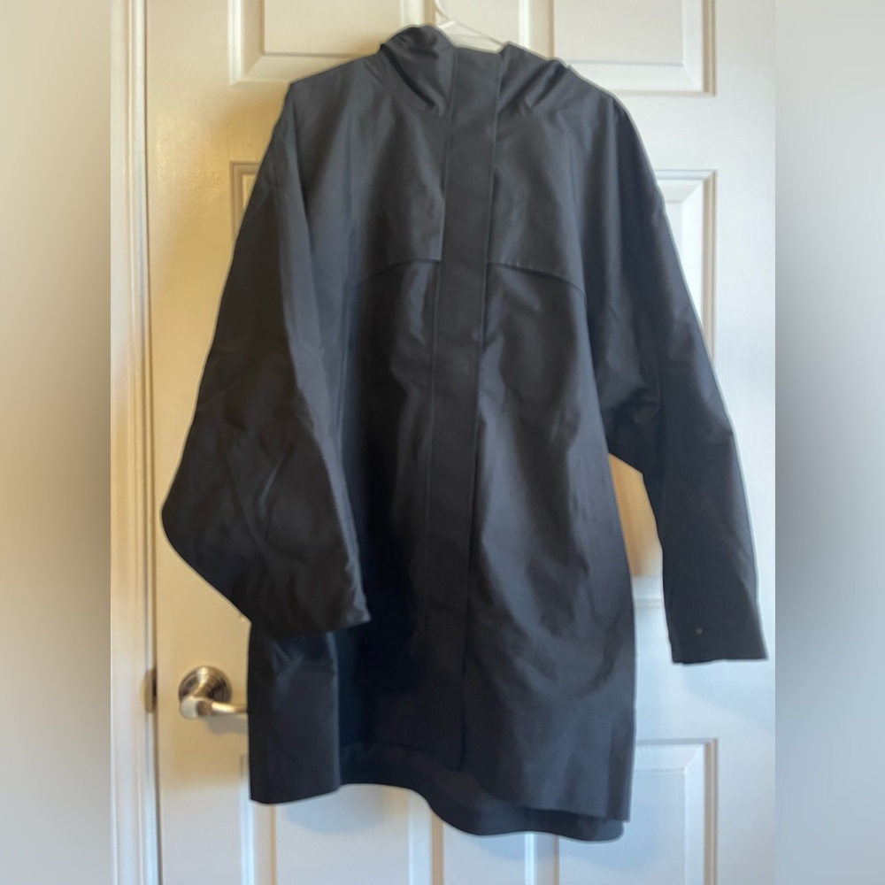 Lululemon mid length waterproof rain jacket